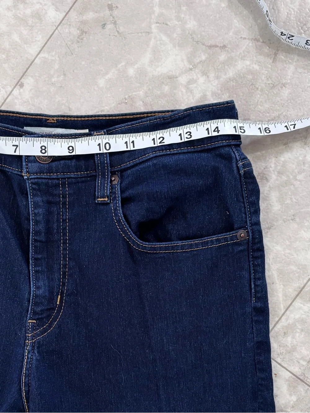 Levis levi 724